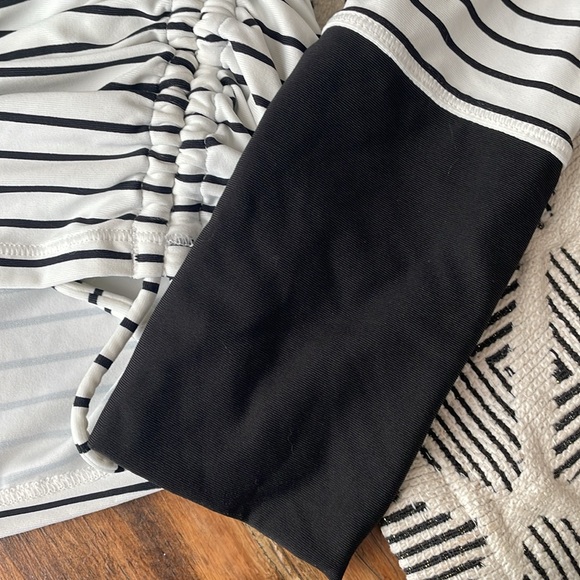 Cute and comfortable! Calia Striped Rashguard with top zipper and ruched sides. - Picture 5 of 12